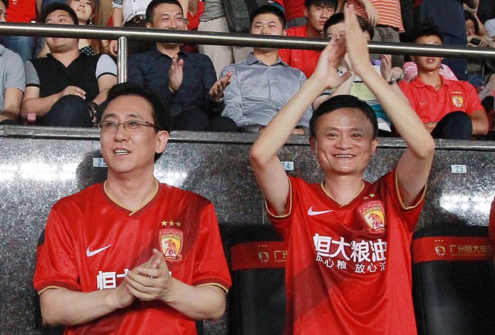吉奥克雷斯这样谈道：“我觉得这有一点像葡体来签下我的时候。
